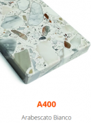 Parapet z konglomeratu marmurowego aglomarmur Arabescato Bianco / Calacatta 3cm